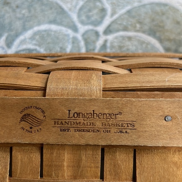 Longaberger Handmade basket - Picture 3 of 3